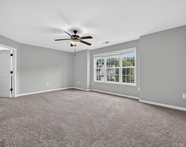 1849 Blackstone Way - Photo Thumbnail 14