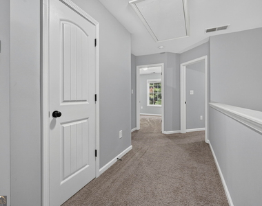 1849 Blackstone Way - Photo Thumbnail 13