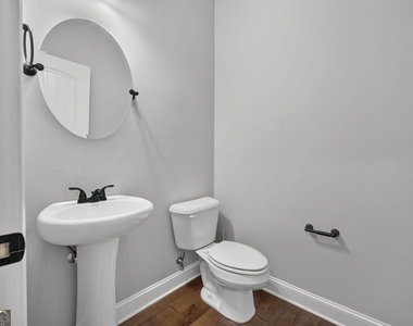 1849 Blackstone Way - Photo Thumbnail 10