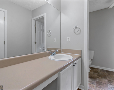 97 Livingston Lane - Photo Thumbnail 13