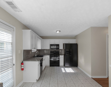 97 Livingston Lane - Photo Thumbnail 8