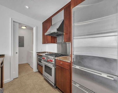 3325 Piedmont Road Ne - Photo Thumbnail 13