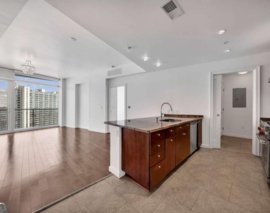 3325 Piedmont Road Ne - Photo Thumbnail 14