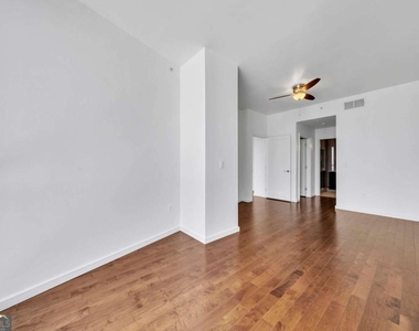 3325 Piedmont Road Ne - Photo Thumbnail 16