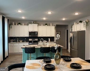 137 Cabin Way - Photo Thumbnail 13