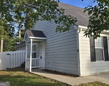 1504 Cain Court N - Photo Thumbnail 2