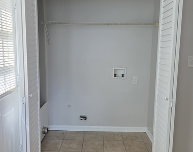 1504 Cain Court N - Photo Thumbnail 13
