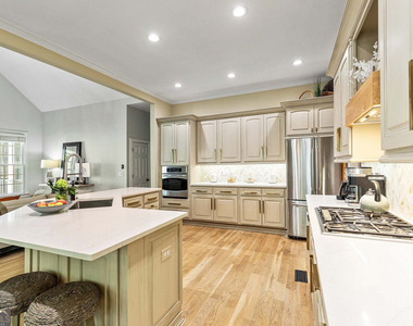 125 North Cove Drive - Photo Thumbnail 31