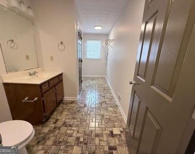 40 Salem Ridge - Photo Thumbnail 17