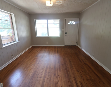 615 Jefferson Street - Photo Thumbnail 3