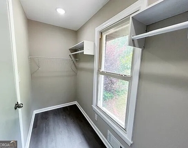1523 Delia Drive - Photo Thumbnail 12
