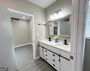 1523 Delia Drive - Photo Thumbnail 23