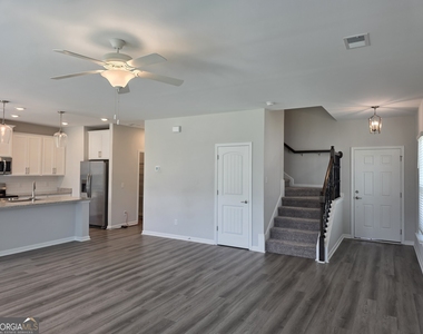 27 Ashmont Street - Photo Thumbnail 4
