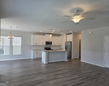 27 Ashmont Street - Photo Thumbnail 5