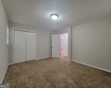 12 Candlewood Terrace - Photo Thumbnail 6