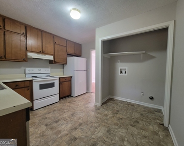 12 Candlewood Terrace - Photo Thumbnail 4