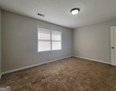 12 Candlewood Terrace - Photo Thumbnail 5