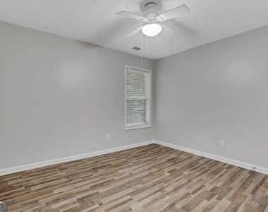 2780 School Side Way - Photo Thumbnail 35