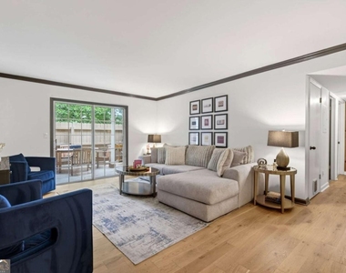 3140 Seven Pines Court - Photo Thumbnail 5