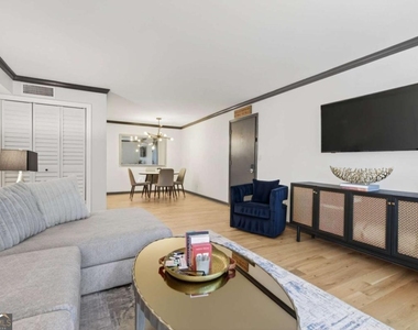 3140 Seven Pines Court - Photo Thumbnail 6