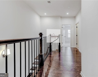 16 Lochurst Lane - Photo Thumbnail 10