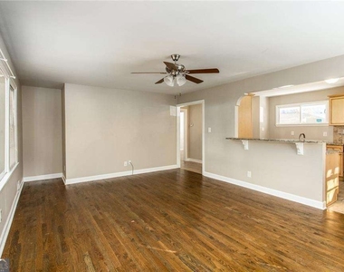 2720 Stonecreek Road Se - Photo Thumbnail 3