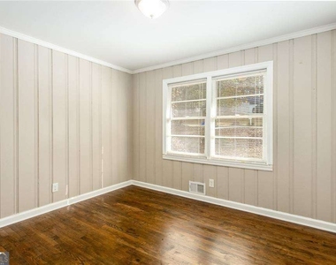 2720 Stonecreek Road Se - Photo Thumbnail 17