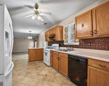 2224 Eagles Nest Circle - Photo Thumbnail 20