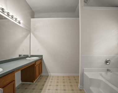 2224 Eagles Nest Circle - Photo Thumbnail 30
