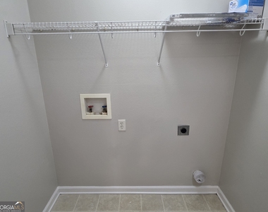 5022 Winfield Drive - Photo Thumbnail 17