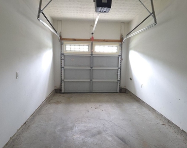 1209 Bronze Oak Way - Photo Thumbnail 11