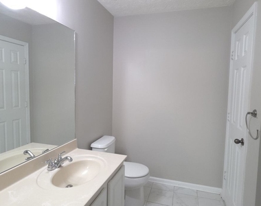 1209 Bronze Oak Way - Photo Thumbnail 10