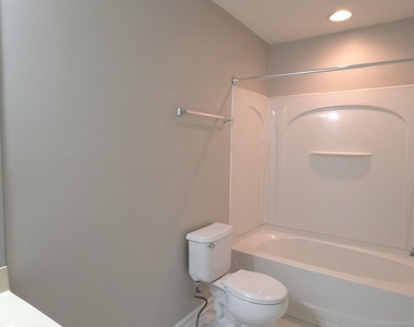 1209 Bronze Oak Way - Photo Thumbnail 7