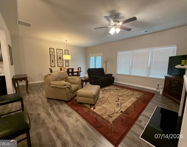 428 Mulberry Row Se - Photo Thumbnail 3