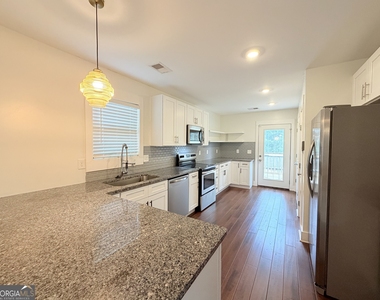 1109 Ira Street Sw - Photo Thumbnail 4