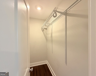 1109 Ira Street Sw - Photo Thumbnail 8