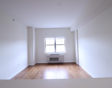 Kew Gardens Hills - Photo Thumbnail 1