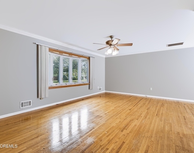 1317 3rd Avenue - Photo Thumbnail 5