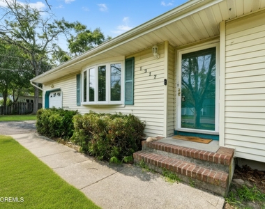 1317 3rd Avenue - Photo Thumbnail 3