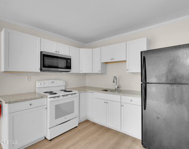 302 Schoolhouse Road - Photo Thumbnail 10