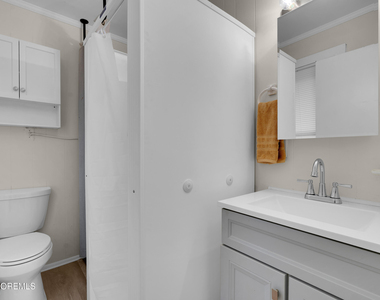 302 Schoolhouse Road - Photo Thumbnail 12