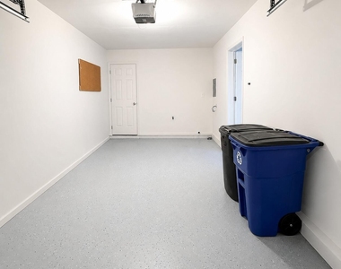 75 E Washington Street - Photo Thumbnail 18