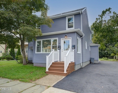 54 Main Street - Photo Thumbnail 1