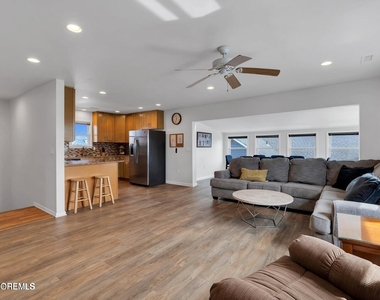 27 Arnold Avenue - Photo Thumbnail 10