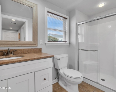 27 Arnold Avenue - Photo Thumbnail 7