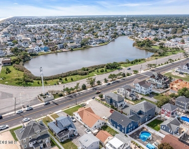 27 Arnold Avenue - Photo Thumbnail 18