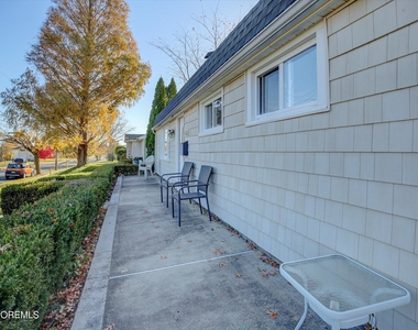 980 Woodgate Avenue - Photo Thumbnail 2