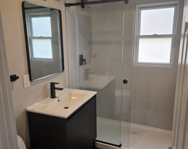 832 Dewey St - Photo Thumbnail 9