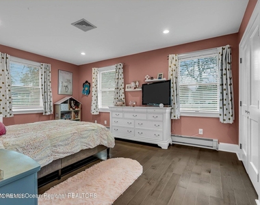 515 Monmouth Road - Photo Thumbnail 12