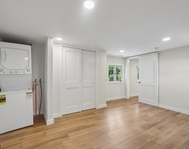 25 Alma Ave - Photo Thumbnail 16